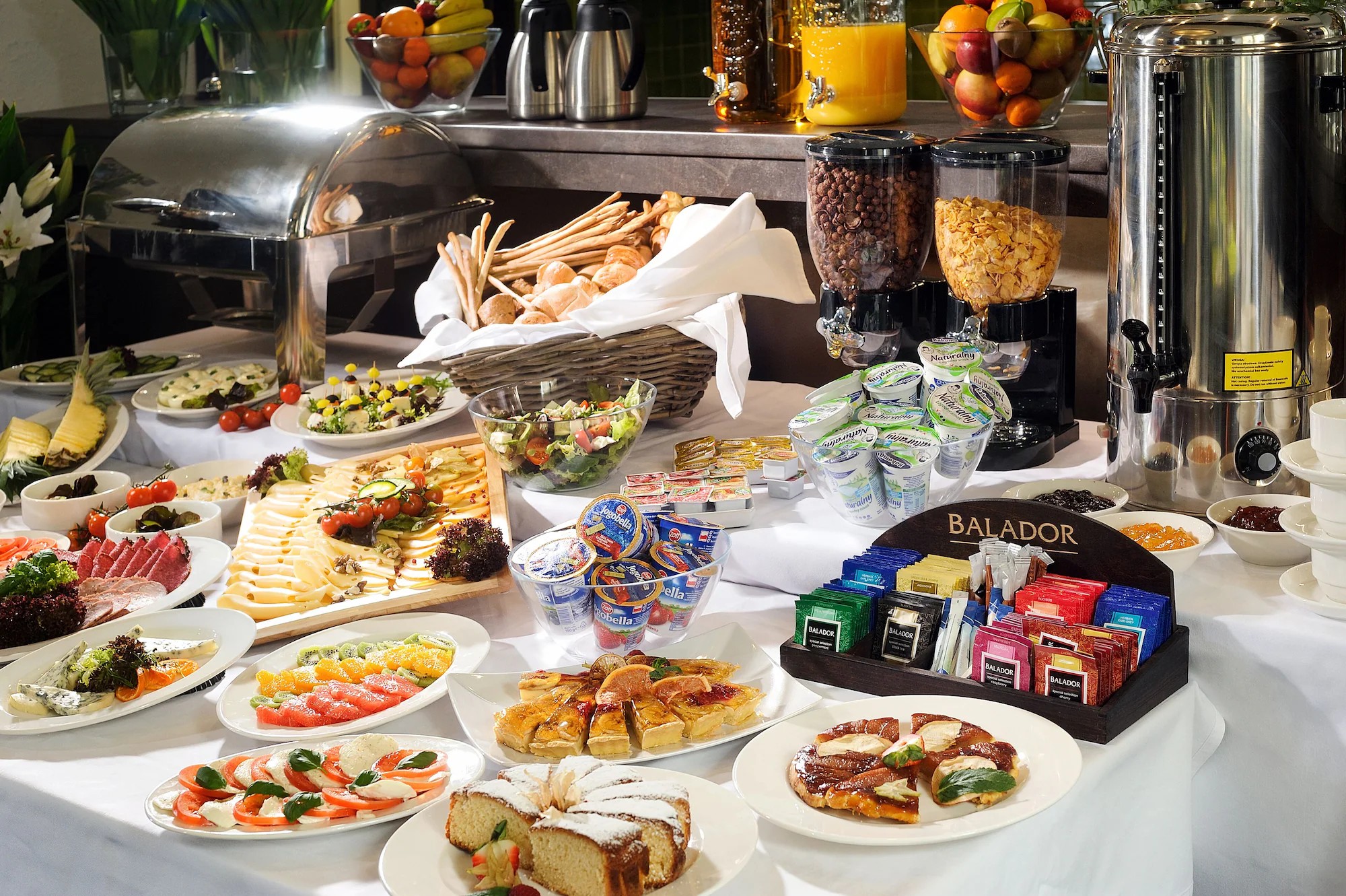 Huntsville Airport Hotels: Comparing Rooms, Breakfast and Amenities